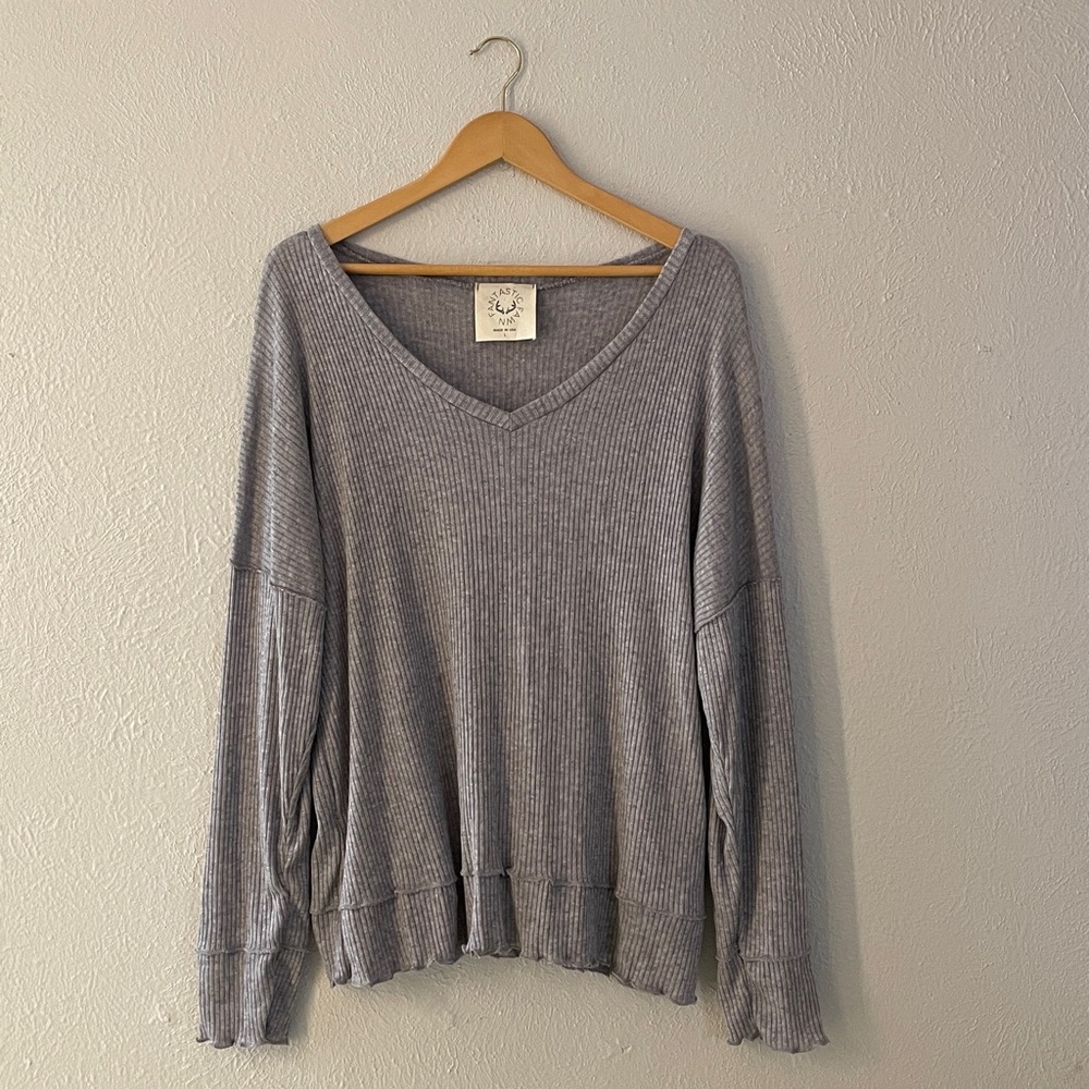 Fantastic Fawn Ribbed Scoop V Top
Boxy Oversized Boho Gray